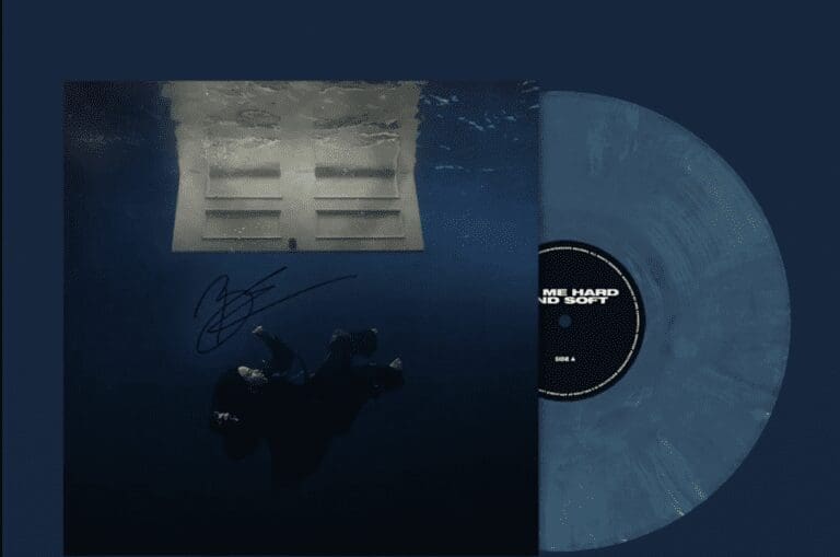 Vinyl and its vinyl sleeve of Billie Eilish's forthcoming album.